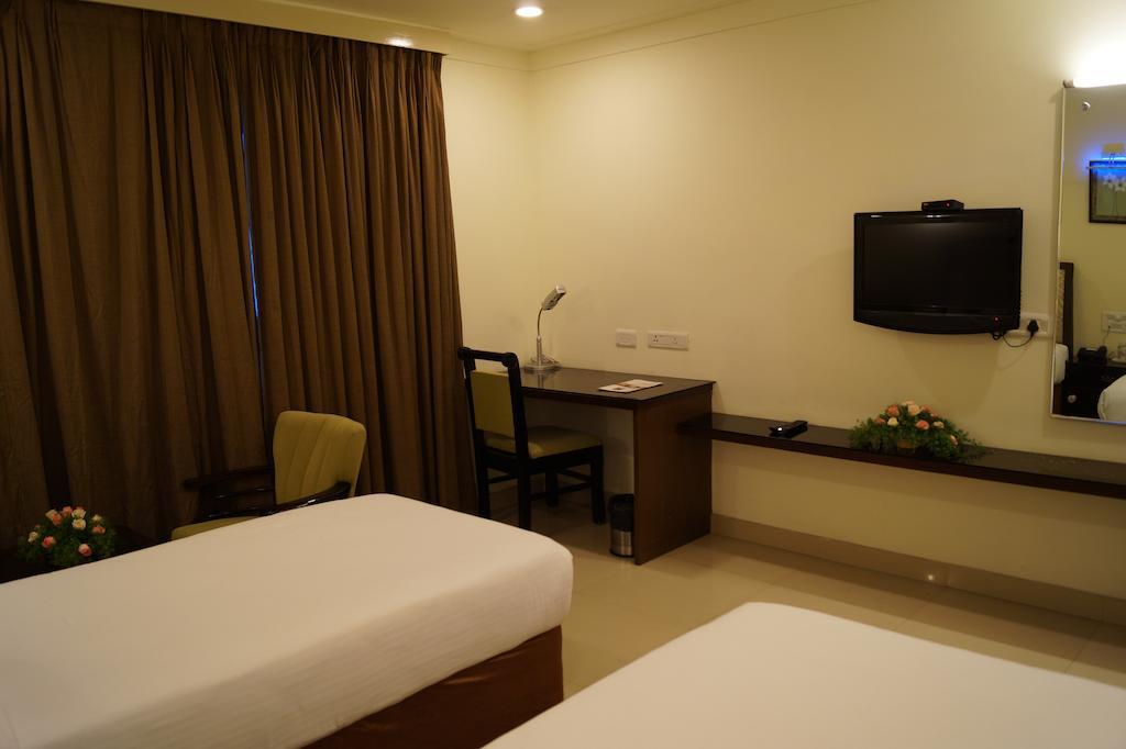 Hotel Budhil Park Visakhapatnam Exterior photo