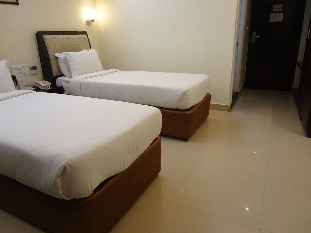 Hotel Budhil Park Visakhapatnam Exterior photo
