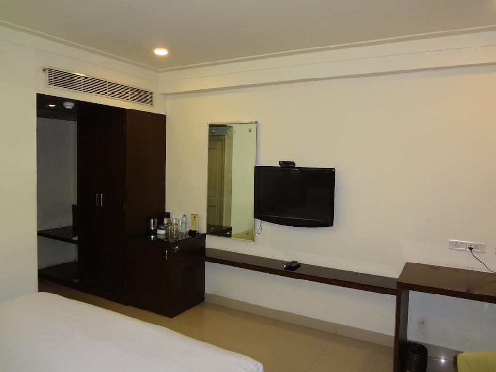 Hotel Budhil Park Visakhapatnam Exterior photo